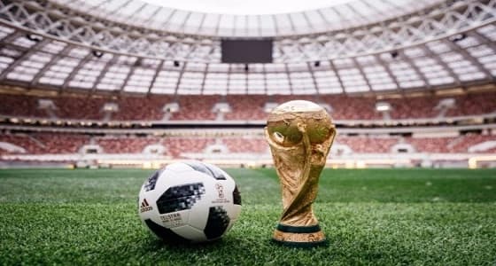 الكرة التي تجمع الأخضر بروسيا في افتتاح المونديال تسافر الفضاء