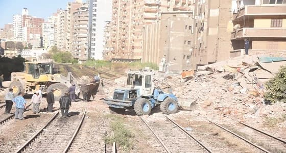 بالصور.. الإسكندرية تستيقظ على كارثة وإخلاء سكان منطقة بالكامل
