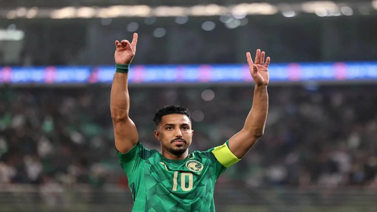 الدوسري وكادش يخضعان لتدريبات خاصة