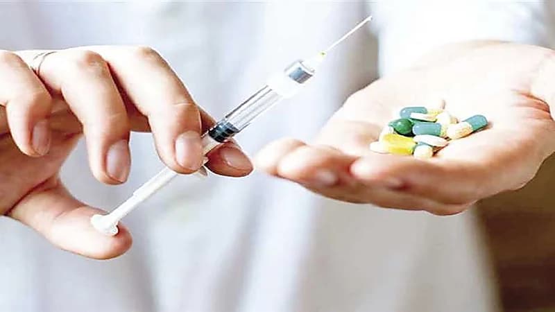 الصحة توضح مدى إمكانية تلقي مستخدمي الكورتيزون للقاح كورونا