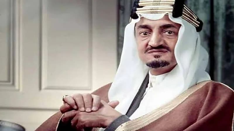 بالفيديو.. ‏قصة تجهيز عربة ملكية بالسكة الحديد لنقل الملك فيصل من الرياض إلى الشرقية