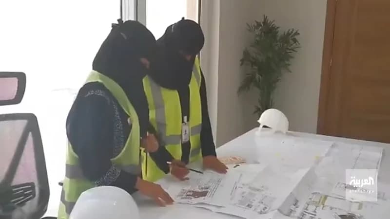 بالفيديو.. ‏مهندسات يعملن في عدد من المشاريع الصحية بجازان