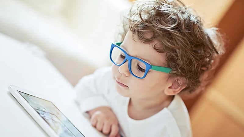 أبرز أعراض مرض "الاستيجماتيزم" لدى الأطفال