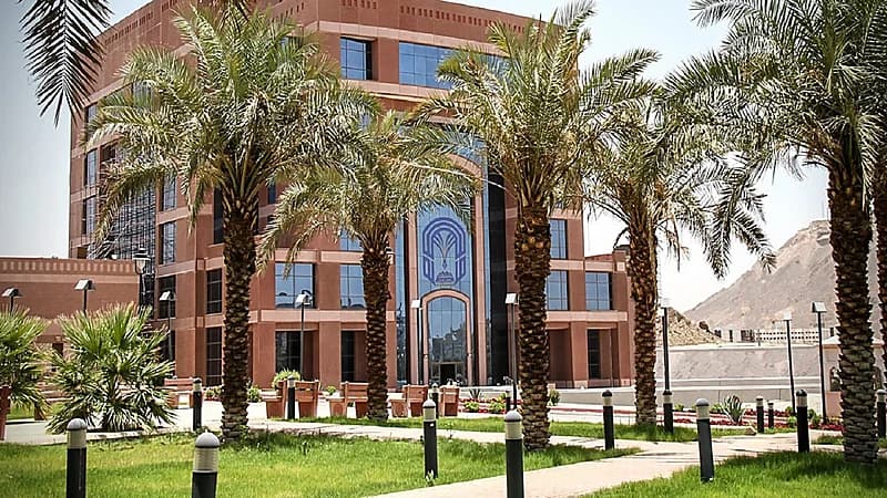 تنبيه من ‏عمادة القبول والتسجيل بجامعة طيبة