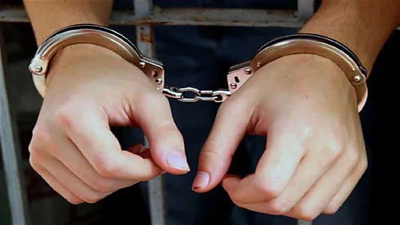 القبض على فتاة اتهمت زميلتها بضربها