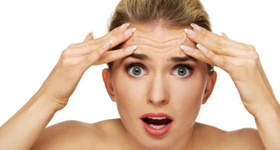 من بينها النوم على الظهر.. أساليب مفاجئة للوقاية من التجاعيد