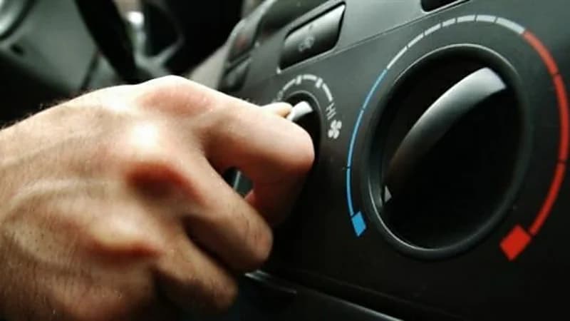 بالفيديو.. الإطاحة بمواطنين أشعلا النيران في كاميرا ساهر بالدوادمي