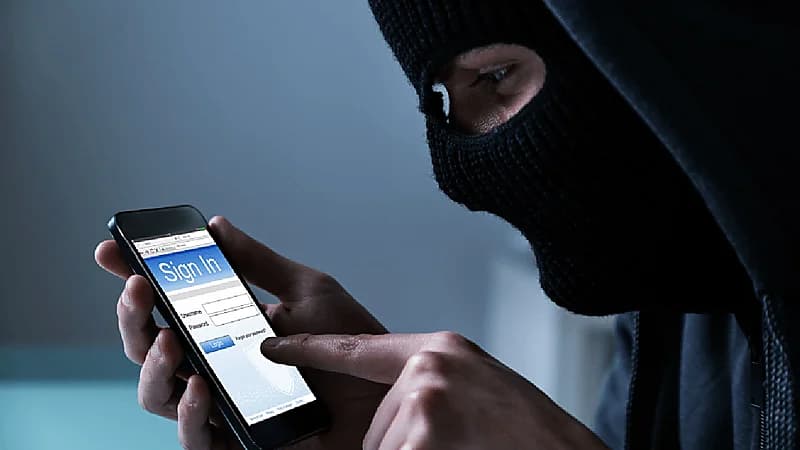 تحذير من تطبيق خطير يخترق الهواتف ويسرق كلمات المرور