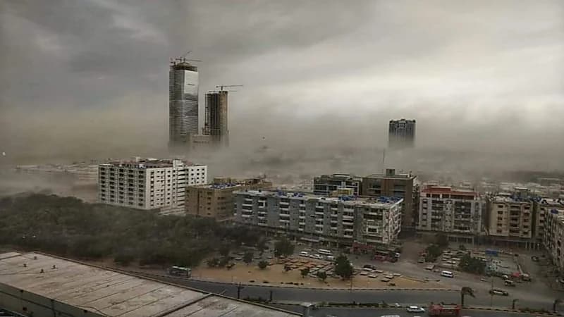 احتراق 75 منزلاً وإصابة عشرات الأشخاص بسبب عاصفة