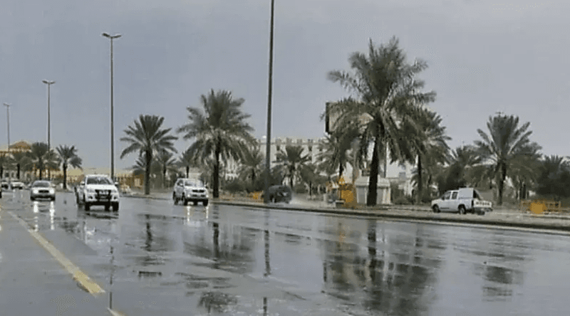 الدفاع المدني: هطول أمطار رعدية على بعض مناطق المملكة حتى يوم الأحد المقبل