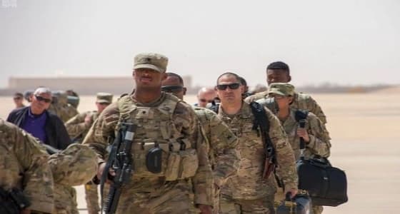 بالفيديو.. تركي آل الشيخ يتناول العشاء مع نجوم المصارعة المتواجدين بالمملكة