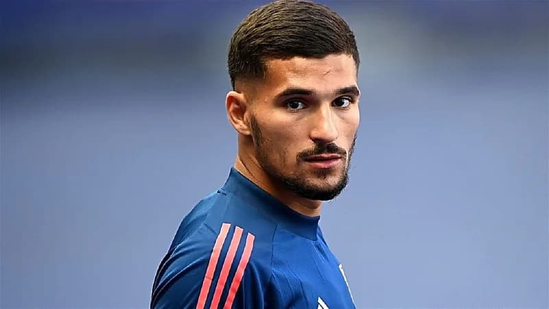 النصر يقترب من التعاقد مع عوار  
