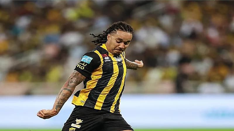 حسم مصير محترف الاتحاد بعد نهاية إعارته