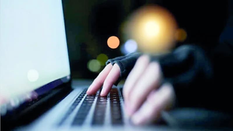 محام: كثير من قضايا ابتزاز أساسها علاقة والنظام صارم في العقوبة .. فيديو