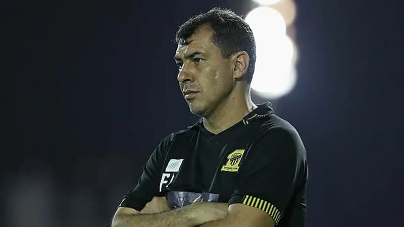 كاريلي يتابع الرجاء المغربي في كأس الكونفدرالية الأفريقية