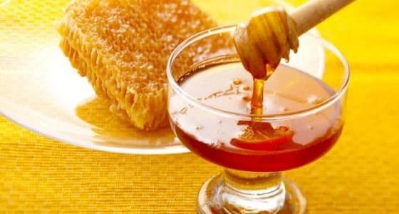 " الطب البديل " يحذر من إعطاء العسل الأبيض للأطفال