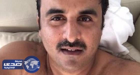 " سيلفى " عارى لتميم يشعل التواصل الاجتماعي