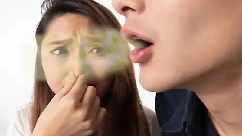 كيفية التخلص من رائحة الفم الكريهة نهائيا