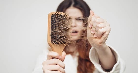 اكتشفي العلاقة بين المياه المالحة وتساقط الشعر