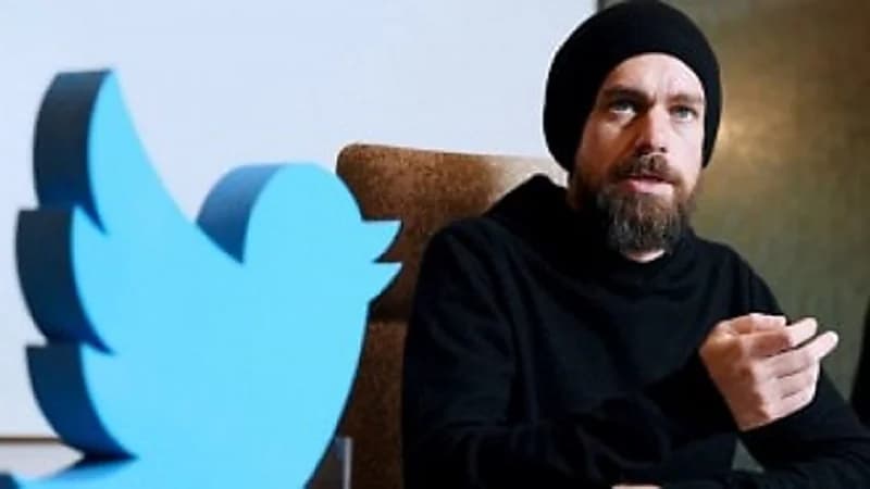 مؤسس " تويتر " يعرض أول تغريدة بالموقع للبيع ويتلقى عروض سخية للشراء