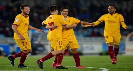 إشبيلية يسحق سوسيداد برباعية في الدوري الإسباني