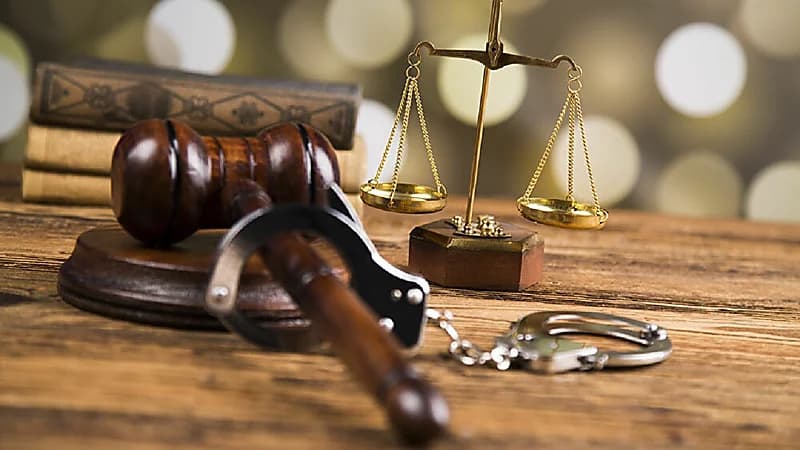 زواج عرفي يقود 4 أشخاص للمحاكمة