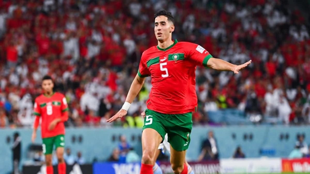 المغربي نايف أكرد يتعرض للاعتداء في مطار مارسيليا