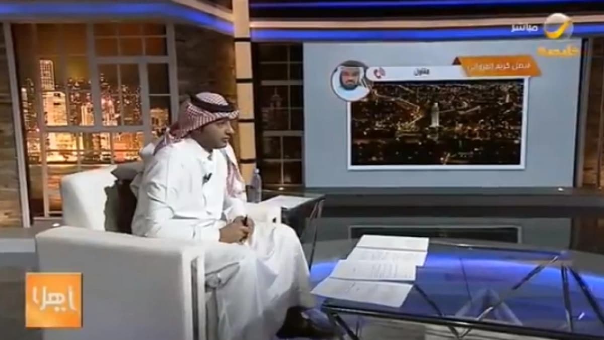 بالفيديو.. لحظة احتفال عائلة بوالدتهم عبر نافذة غرفة المستشفى