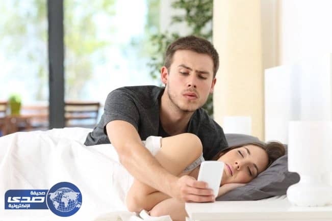 تعرفي على الغيرة عند الزوج