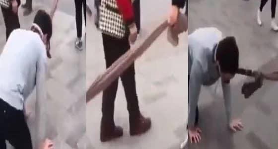 بالفيديو.. سيدة تقيد رجلا وتقوده ليسير كالحيوان