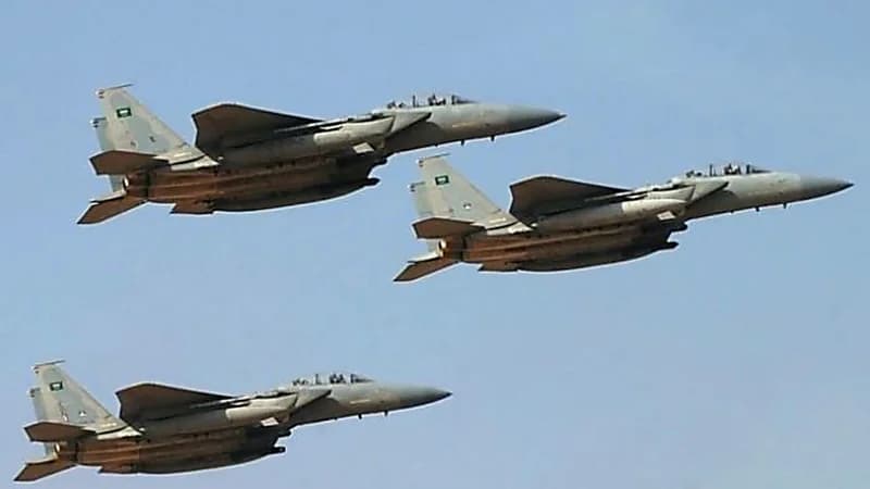 طيران التحالف يستهدف تجمعات الحوثيين في جبهة صرواح