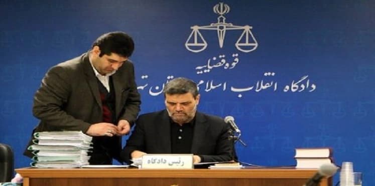 محكمة إيرانية تفقء عين امرأة قصاصا