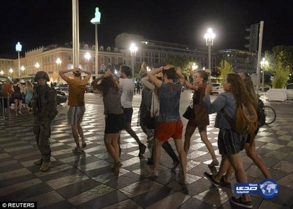 سيدة تفقد طفلها أثناء هجوم نيس ثم تعثر عليه بفضل فيس بوك