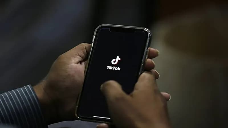 "تيك توك" يساعد فتاة في النجاة من خاطفها