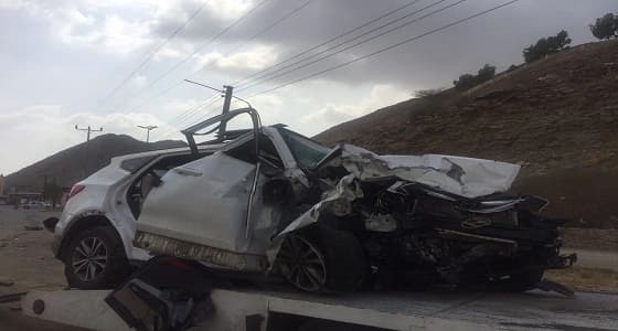 بالصور ..وفاه وأصابه ٧ علي طريق مربه بعسير