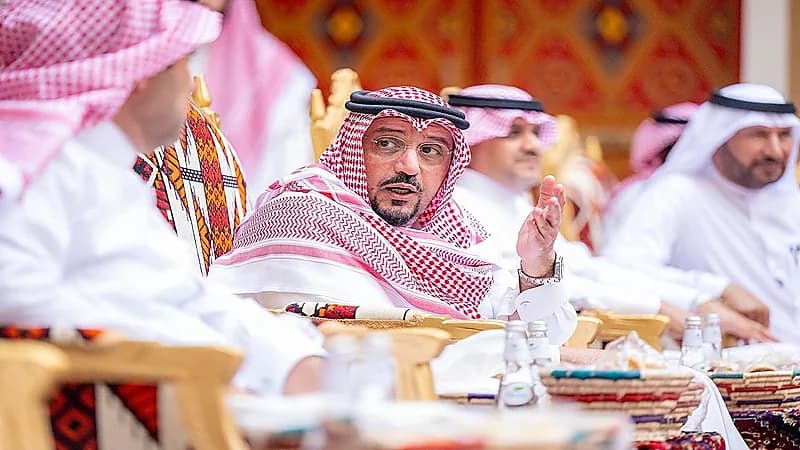 بالفيديو.. أمير القصيم: البيروقراطية والروتين هما أكبر عدو للتنمية
