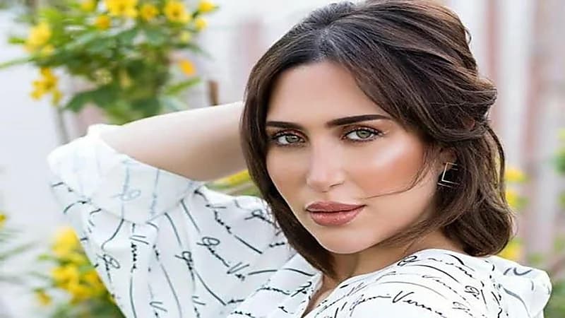 الدكتورة خلود تفاجئ جمهورها:"أنا ناطرة طقم أسنان من الذهب وراح أركبها"