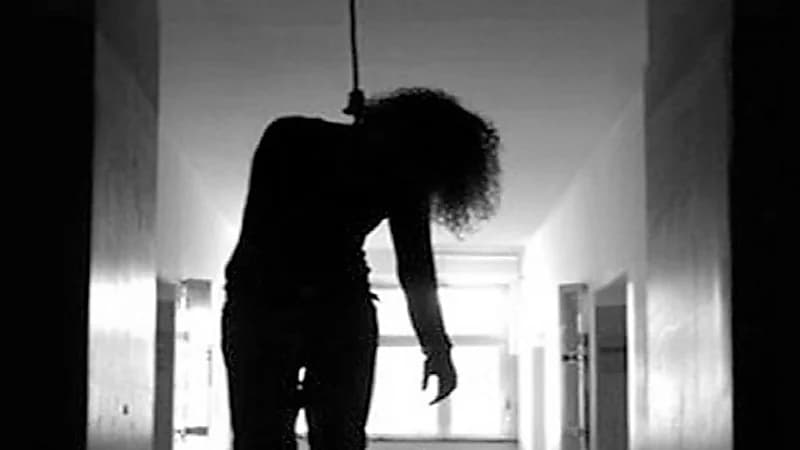 انتحار طالبة مصرية بعد رفض زواجها من شاب