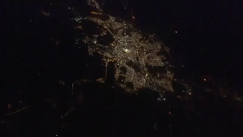 شاهد .. رصد مكة وجدة والمدينة من محطة الفضاء الدولية