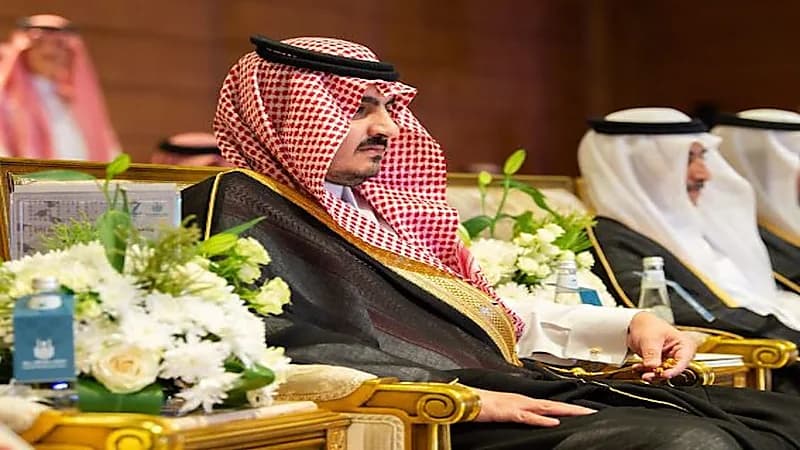 الأمير بدر بن سلطان يتوَّج أكثر من 19 ألف خريجًا بأمِّ القرى ..صور