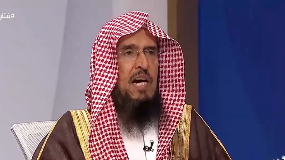 يوسف بن سعيد يوجه نصيحة مؤثرة لمن يثقلهم الشعور بالذنب بعد التوبة .. فيديو