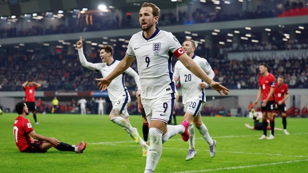 هاري كين يقود إنجلترا لفوز مثالي ويضمن التأهل لكأس العالم 2026