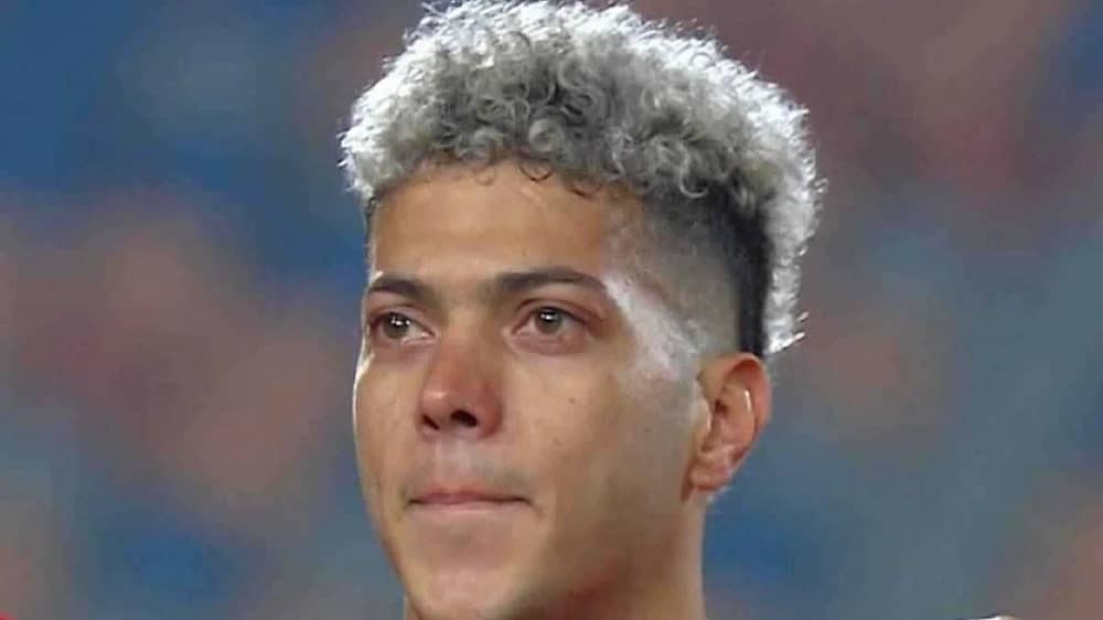 بكاء إمام عاشور يتصدر المشهد في مباراة مصر ونيجيريا .. فيديو