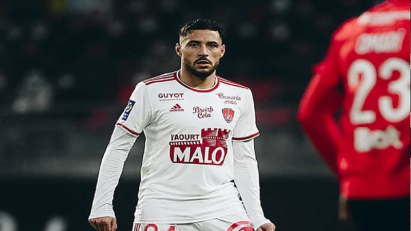 جماهير ريمس ليوسف بلايلي: "عد إلى الجزائر"