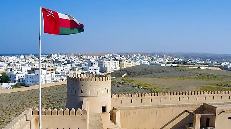 سلطنة عُمان تفرض حظرا جزئيا للتجول