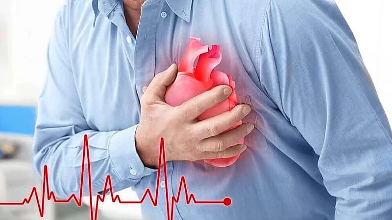 حقيقة تسبب المياه الباردة على الإفطار بجلطات القلب